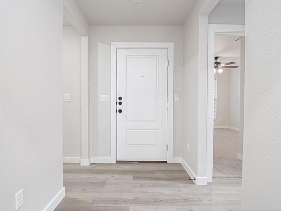 3rd image of 2405 Copperhead Rd