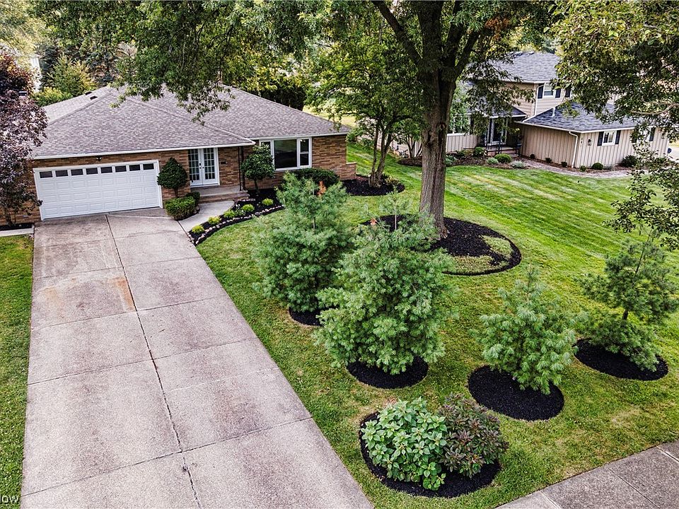 1st image of 592 Jefferson Dr