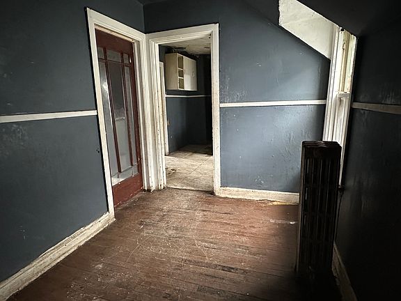 2nd image of 5538 S Perry Ave