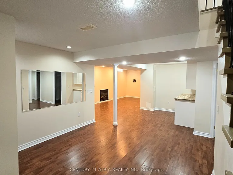 31 Cliveden Pl — Photo 24