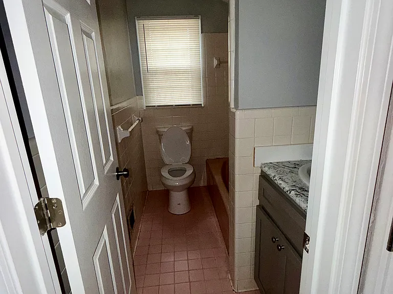 1403 Edgewood Dr — Photo 21