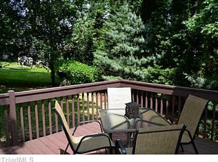 5260 Bridge Pointe Dr, Clemmons, NC 27012