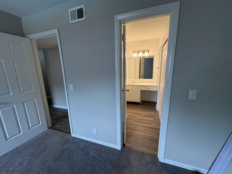G203 Hickory Hill Ln #G203 — Photo 5