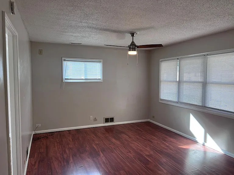 1707 Center Granview Dr — Photo 2