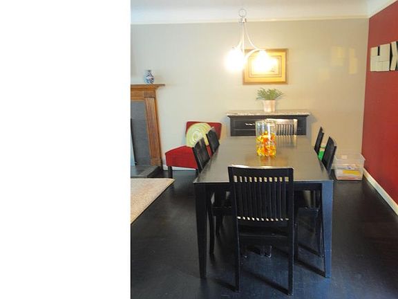 3rd image of 30546 Manhasset Dr
