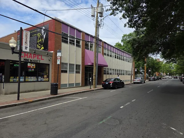 1184 Chapel St #2, New Haven, CT 06511