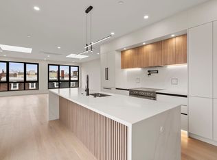 152 W 3rd St #2, Boston, MA 02127