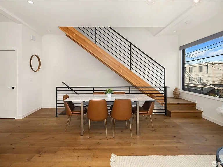 73 E Lynn St — Photo 11