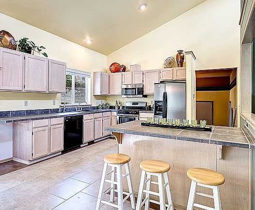 5th image of 3306 Saint Andrews Ct NE