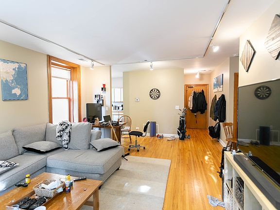 3rd image of 550 W Surf St APT 205