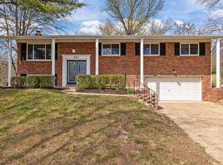 4231 Berrywick Ter, Saint Louis, MO 63128