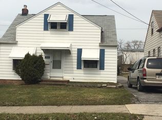 19081 Raymond St, Maple Heights, OH 44137