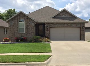 1151 S Maple Grove Ave, Springfield, MO 65804