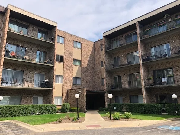 725 W Huntington Commons Rd APT 401, Mount Prospect, IL 60056