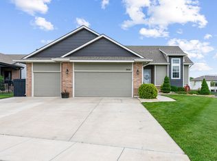 2614 N Bluestone St, Andover, KS 67002