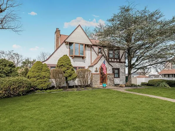 635 N Broadway, Yonkers, NY 10701