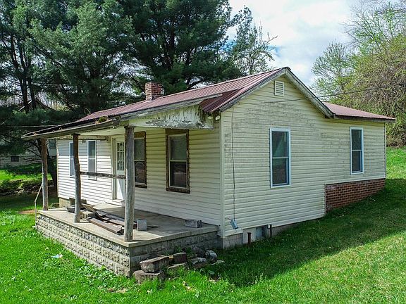 3rd image of 10785 Friendsville Rd