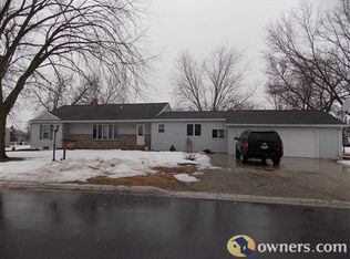 1573 Old School Pl, Greenleaf, WI 54126