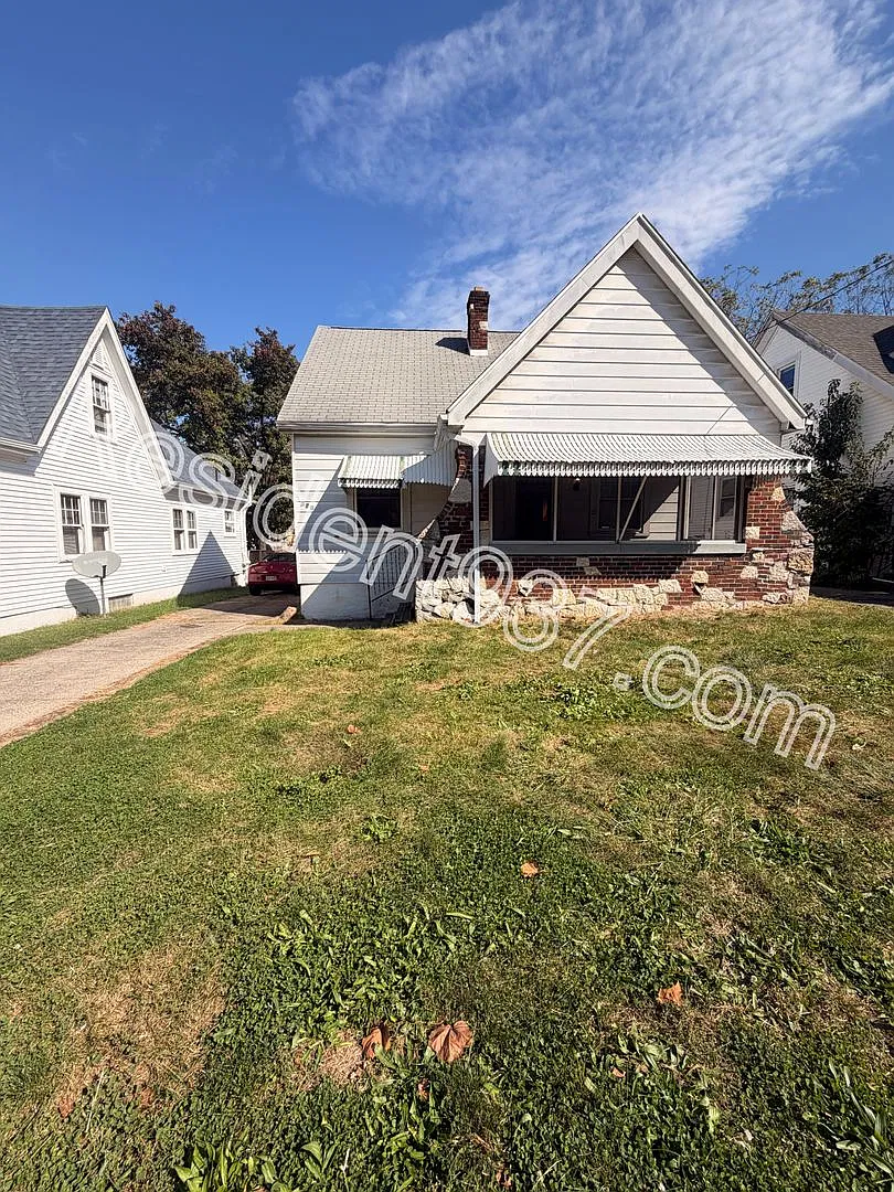 Spacious 3 Bed 1 bath home — Photo 1