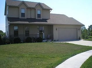 126 Lake Ct, Cedar Grove, WI 53013