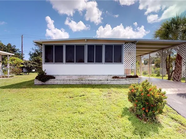 301 Brazil Ct, Bradenton, FL 34207