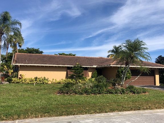 4th image of 10759 NW 21st St
