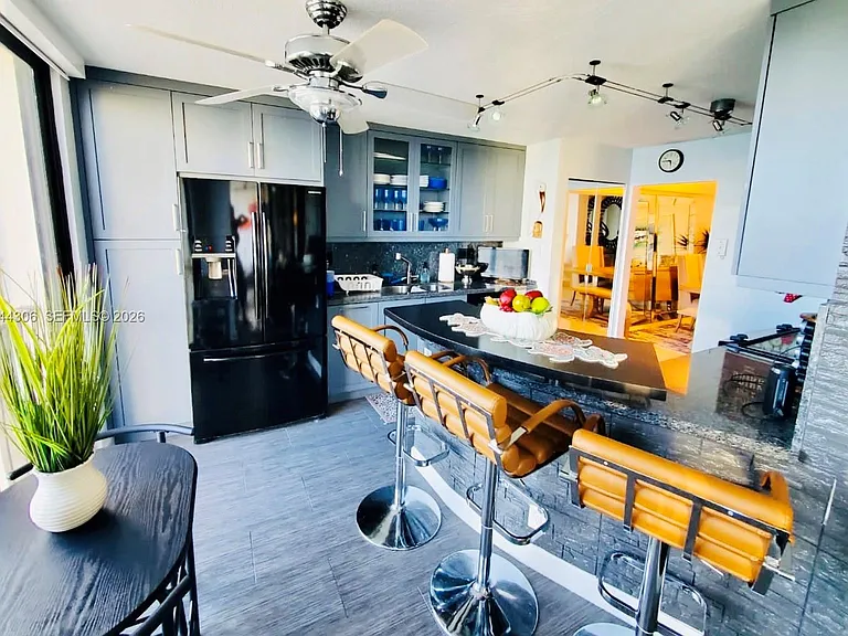 1905 N Ocean Blvd #E8E — Photo 7