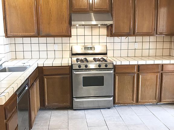 Stainless Steel Appliances. Brand New Refrigerator & Kitchen