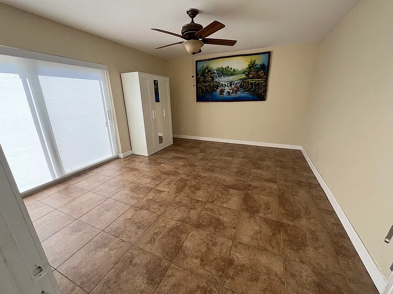 3840 NE 22nd Way — Photo 12