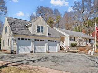 31 Country Rd, East Hampstead, NH 03826