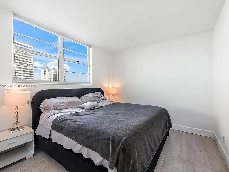 19390 Collins Ave #1519 — Photo 9