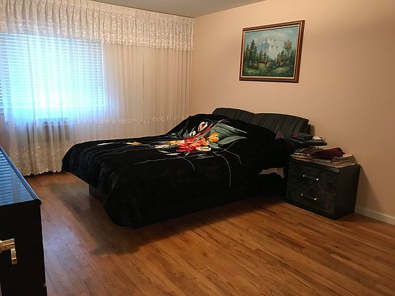 4th image of 165 Bay 20 St #2C