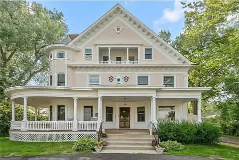 4 bed, 6500 sqft, $775 — Photo 2