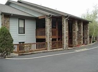 153 Port Dr, Kimberling City, MO 65686