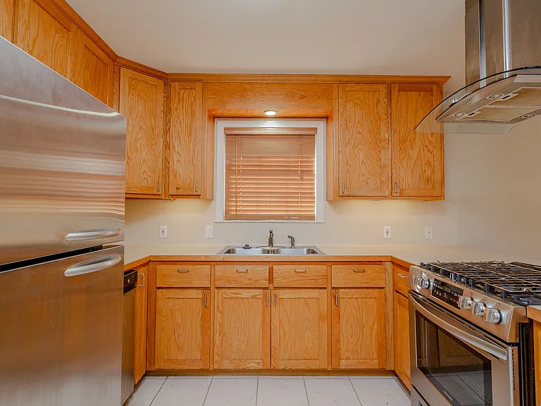 4501 Caswell Ave — Photo 7