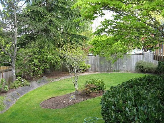 Gorgeous Private Backyard