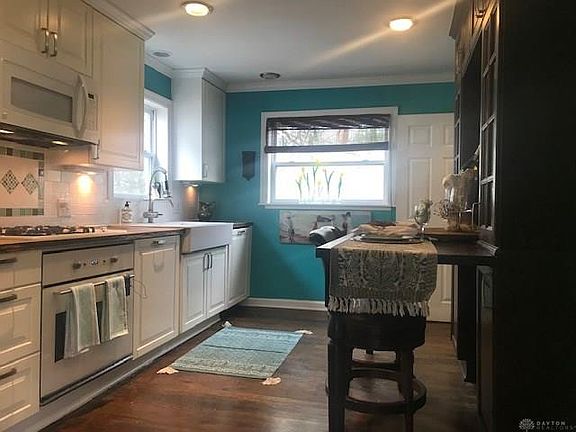 4th image of 109 Oak Knoll Dr