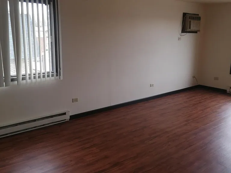 14743 Kenton Ave #1B — Photo 8