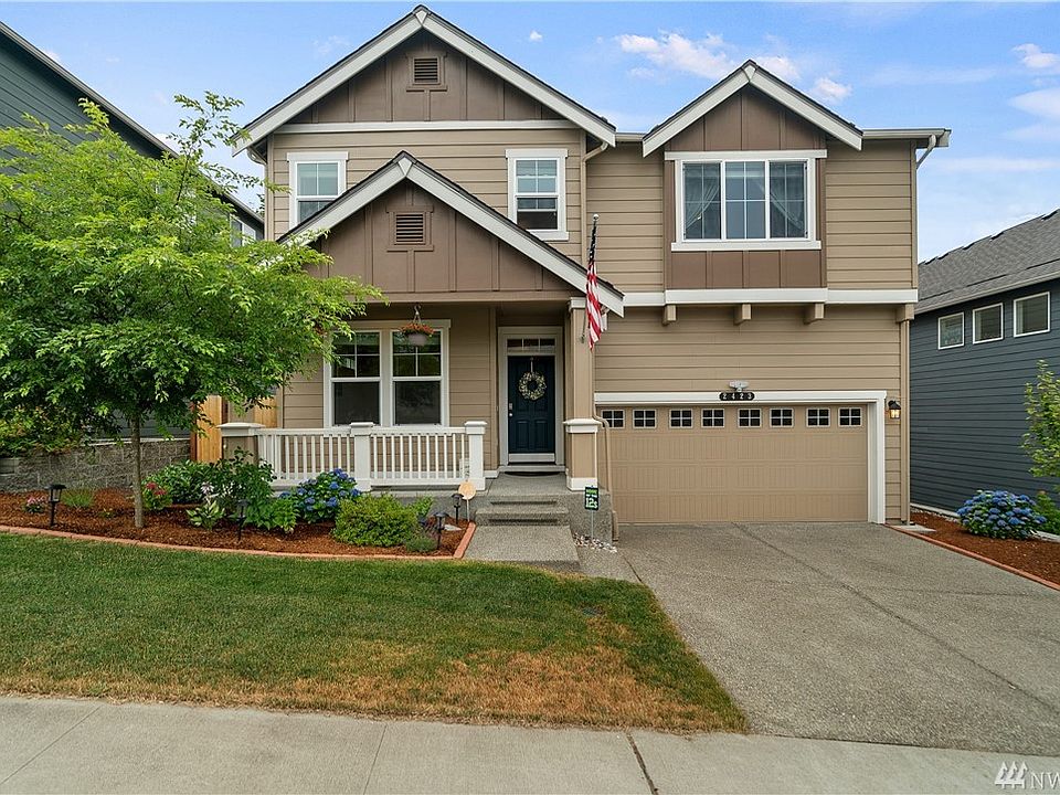 Welcome to beautiful 2423 Burlwood Street!