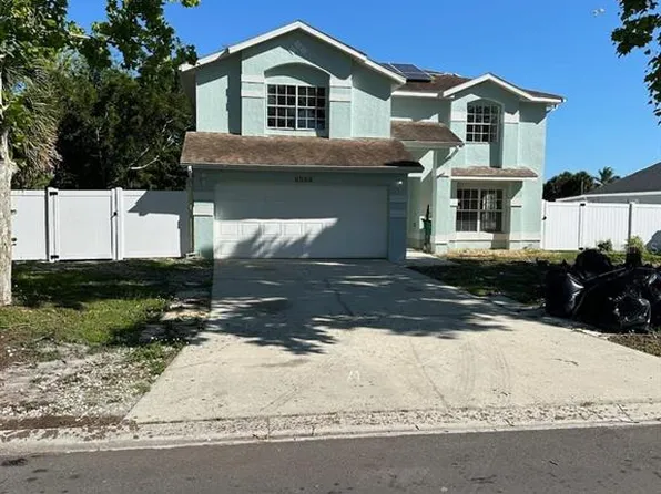 2326 Merrimack Dr, Kissimmee, FL 34743
