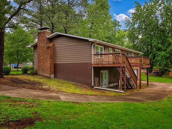 2nd image of 515 Dogwood Ln