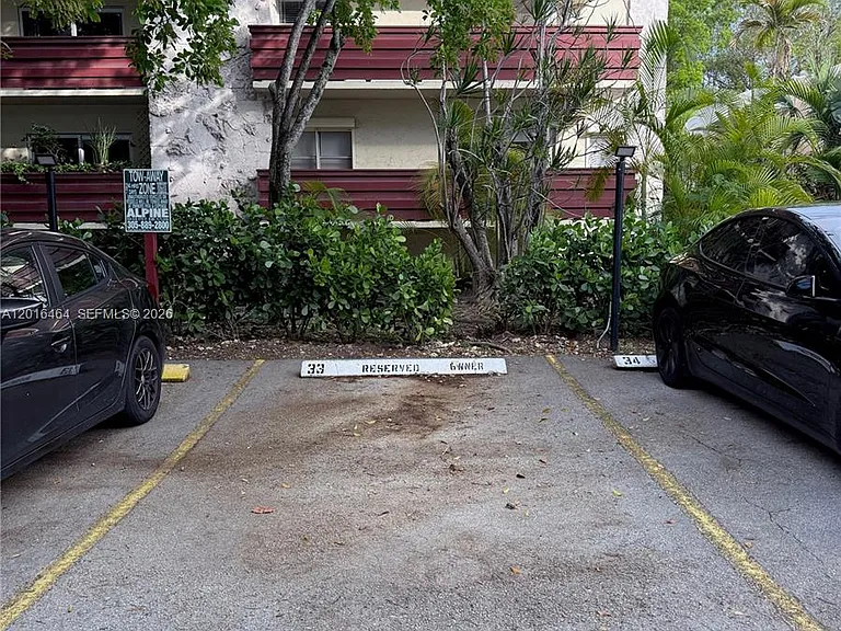 1205 Mariposa Ave #301 — Photo 24