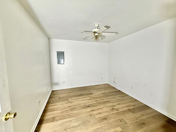 5th image of 527 Broad Ave #12