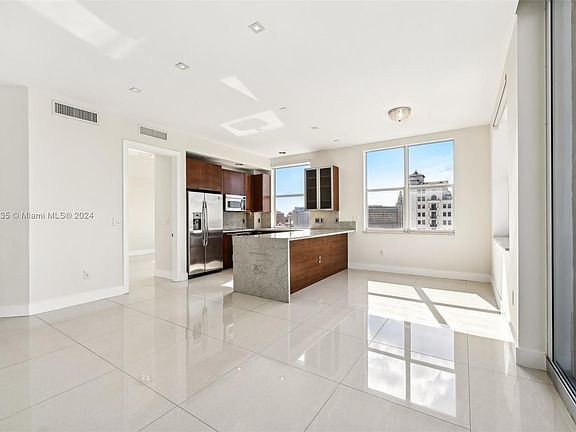 3rd image of 1607 Ponce De Leon Blvd APT 14B