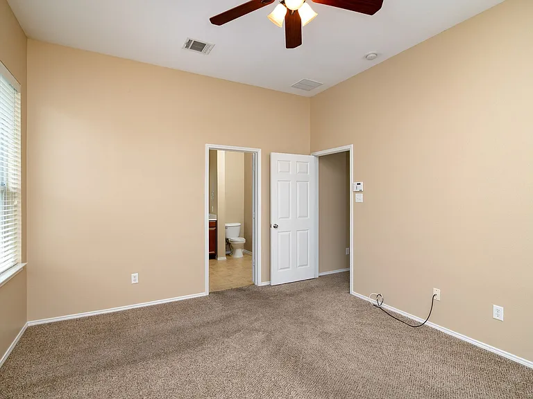 2510 Sedona St — Photo 12