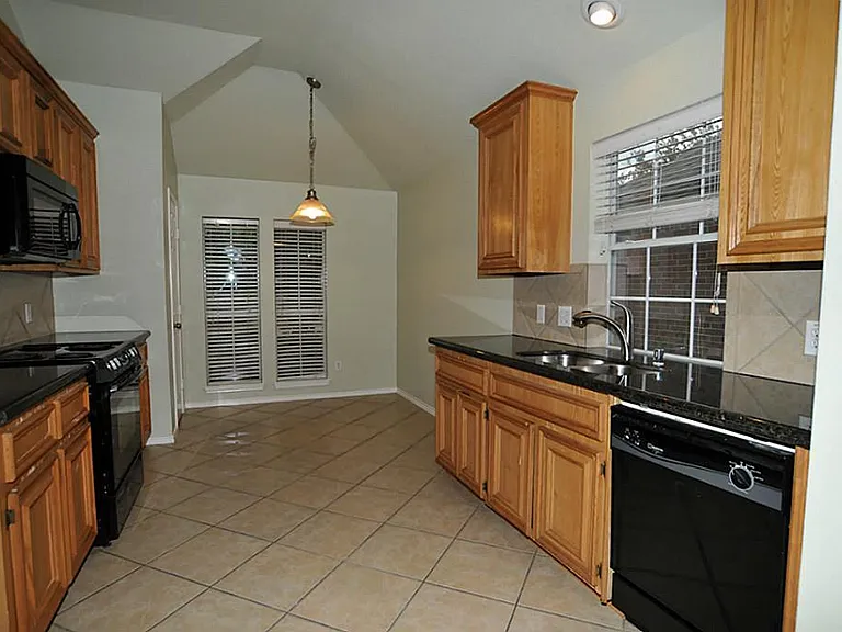 872 Rock Harbor Ln — Photo 9