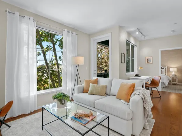 1066 41st Ave Unit A201, Capitola, CA 95010