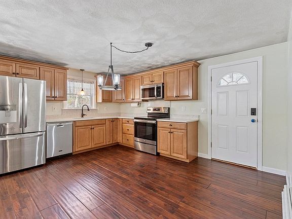 5th image of 34 Northside Rd