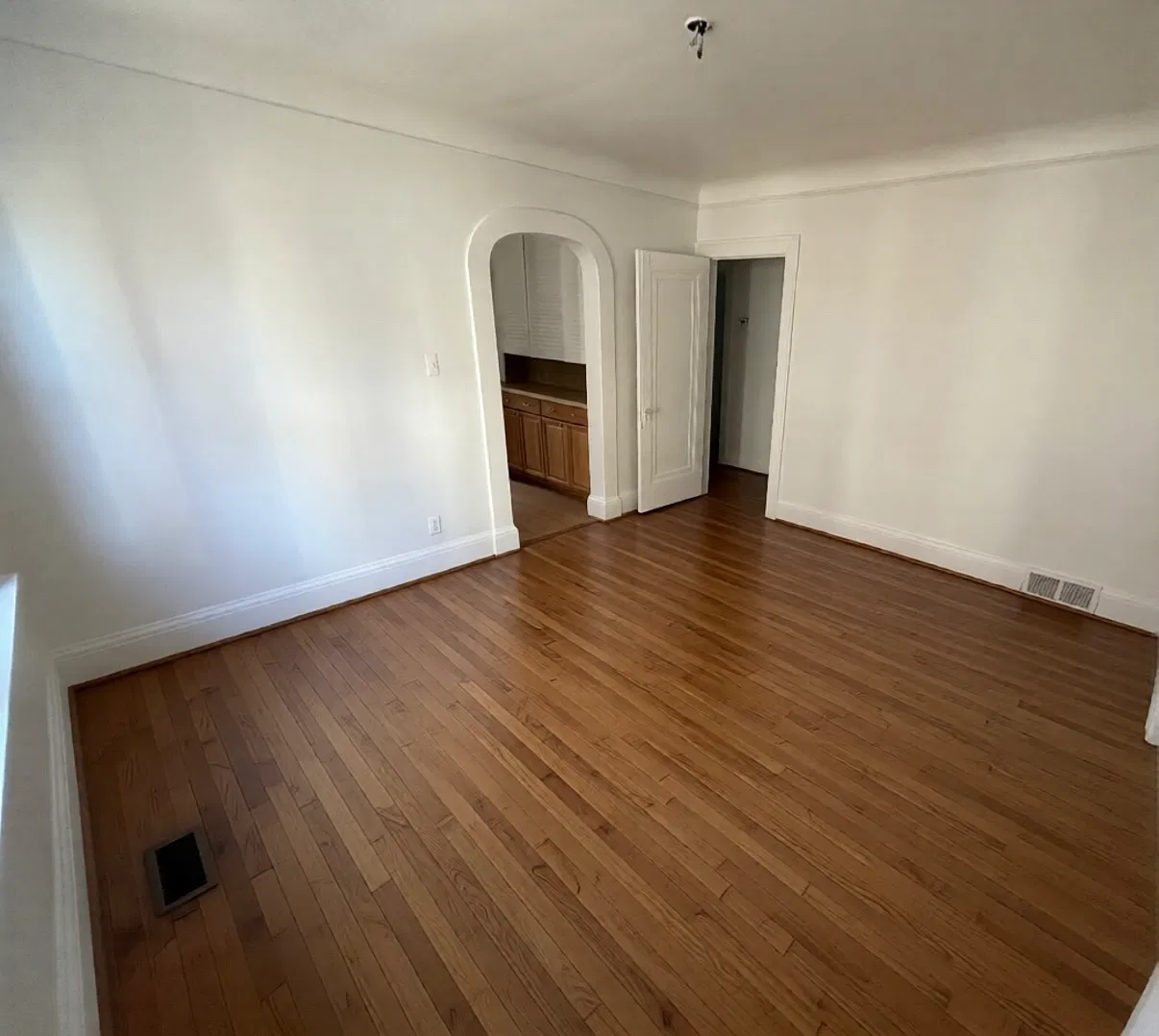 3 bed, 1400 sqft, $1,700 — Photo 4