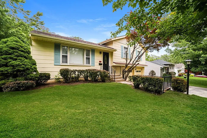 4511 S Willis Ave — Photo 2
